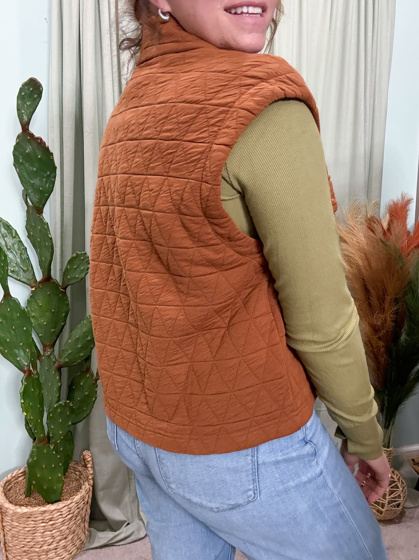 Wyoming Quilted Snap Front Vest
