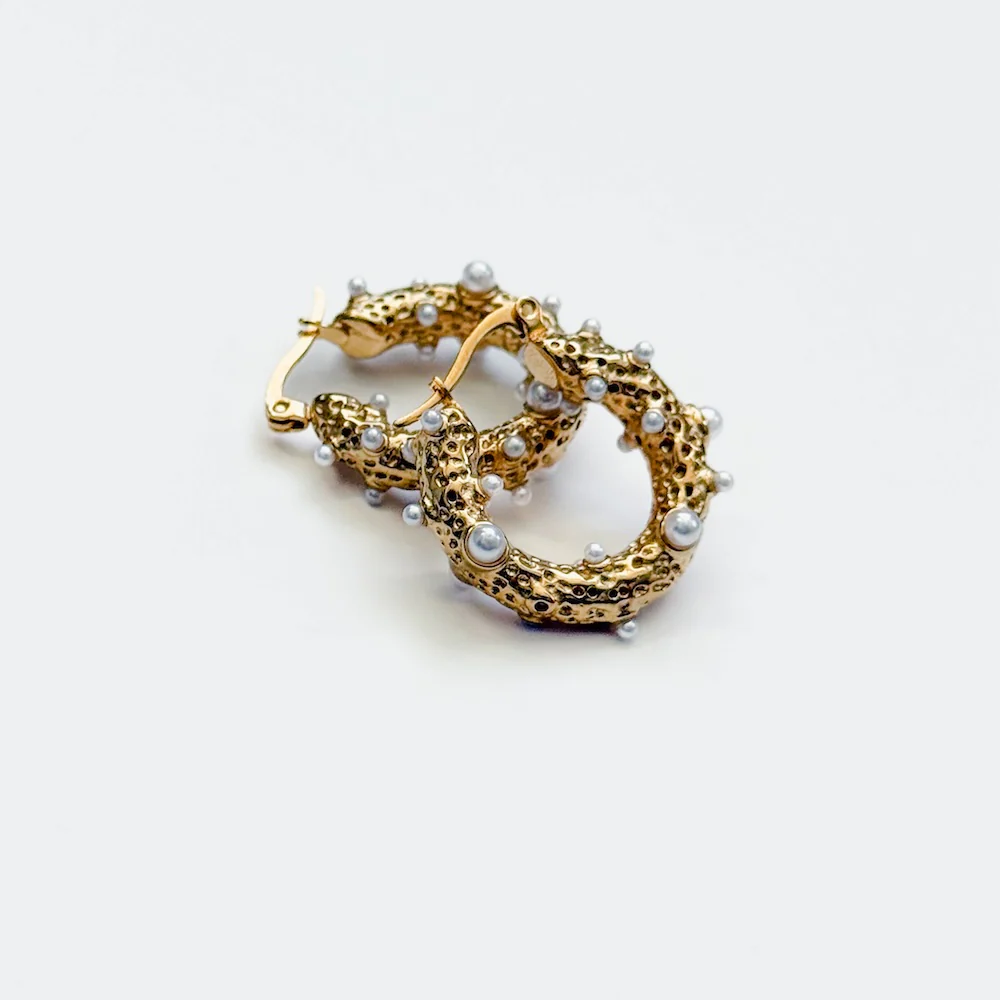 TEXTURED PEARL HUGGIE HOOPS - WATERPROOF