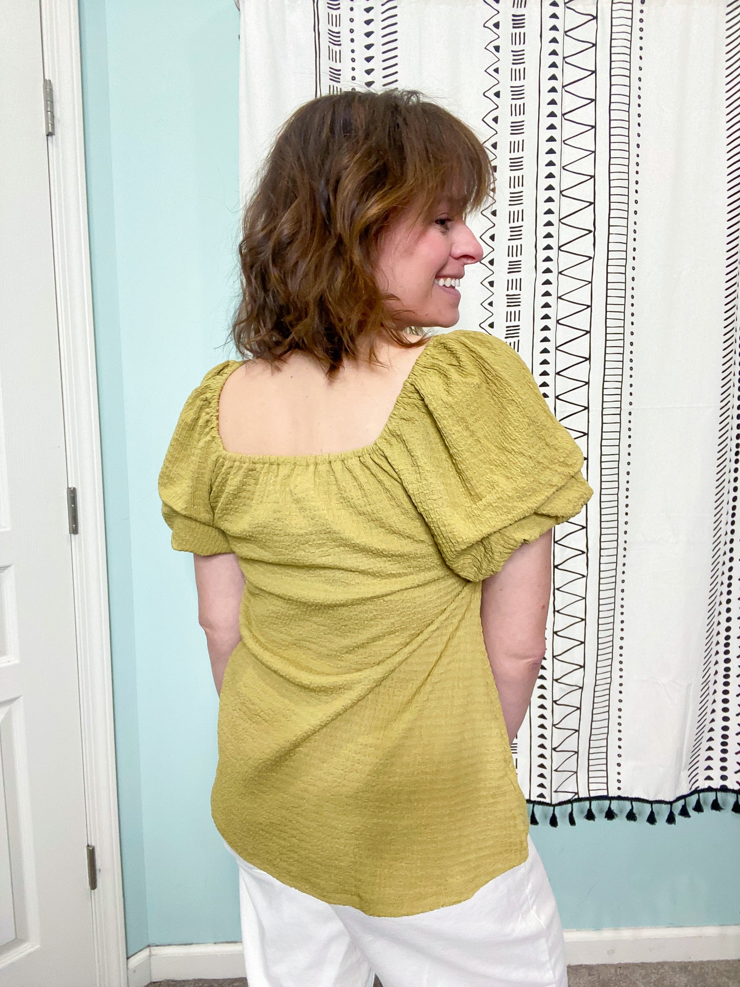 WITH A TWIST GREEN PUFF SLEEVE TOP