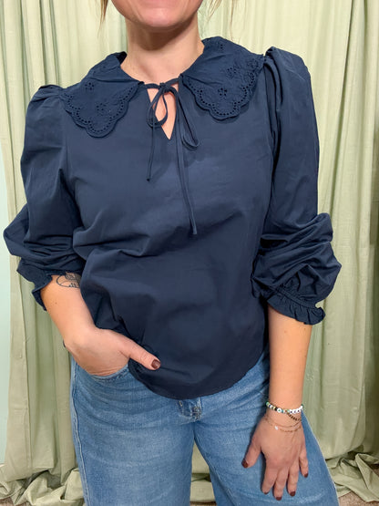 Silent Night Lace Collar Cotton Long Sleeve Blouse