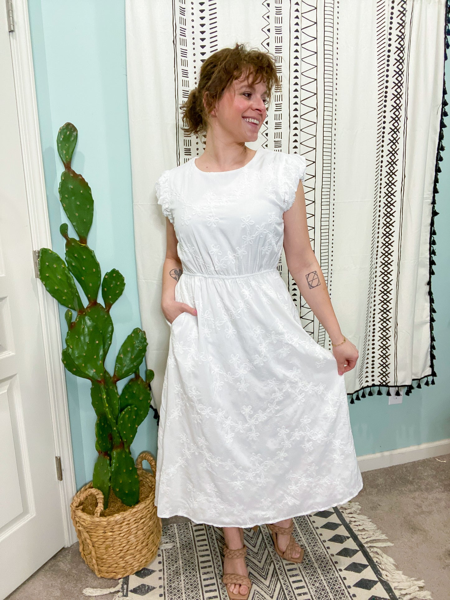 Hamptons White Flocked Floral Bubble Sleeve Midi Dress
