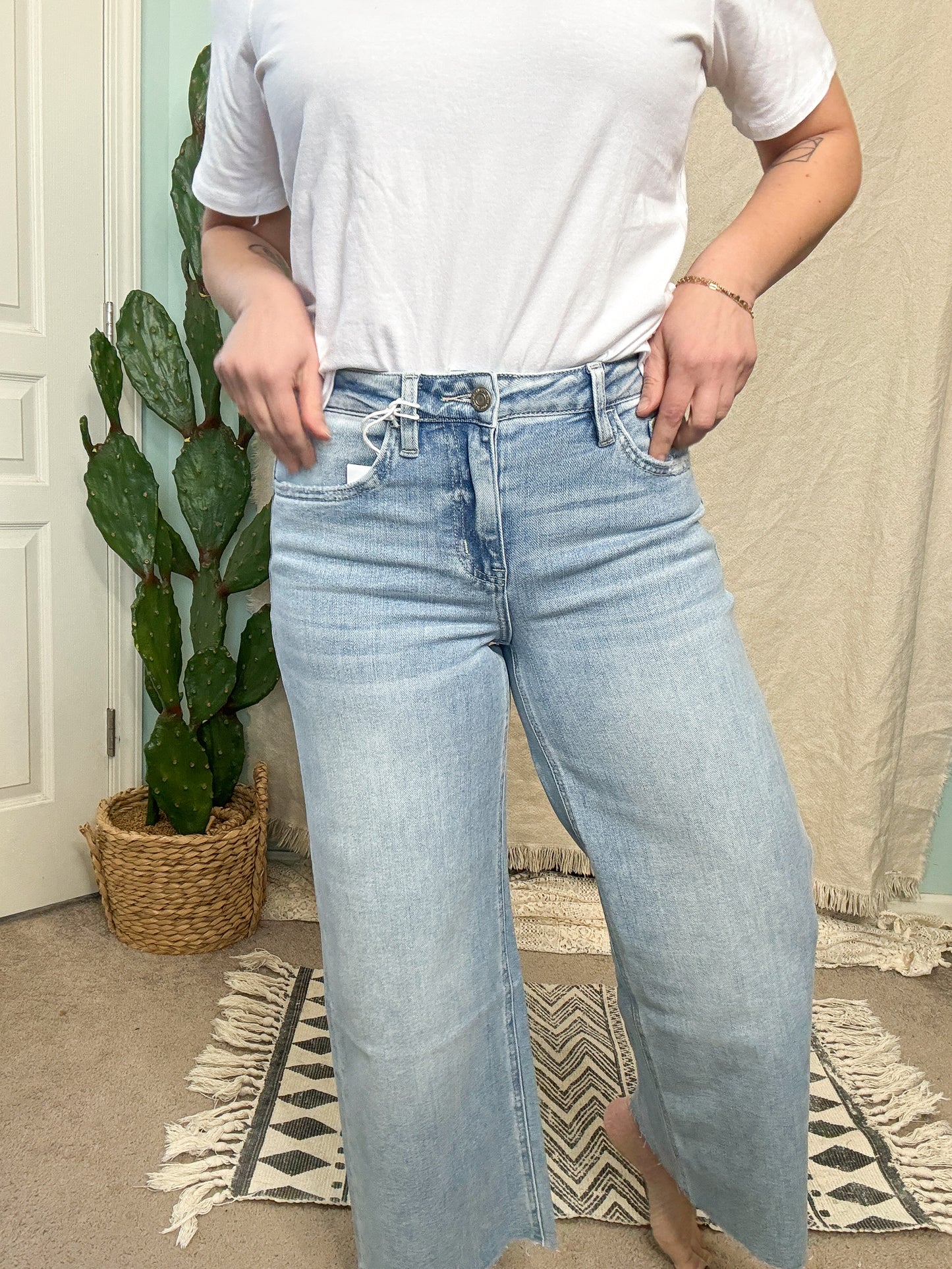 VERVET Olivia High Rise Raw Hem Wide Leg Crop Jeans