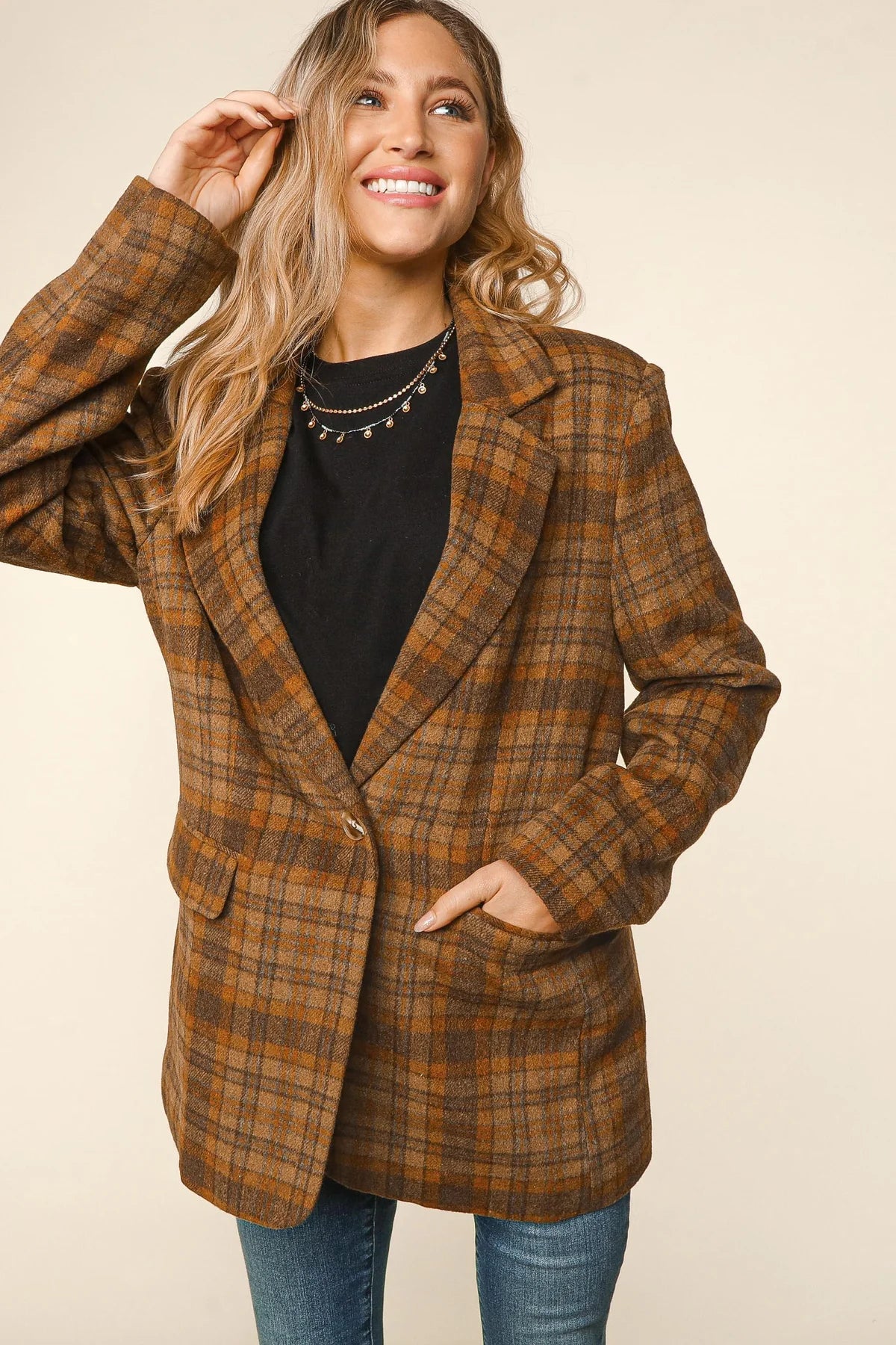Bedford Plaid Collar & Lapel Button Down Blazer