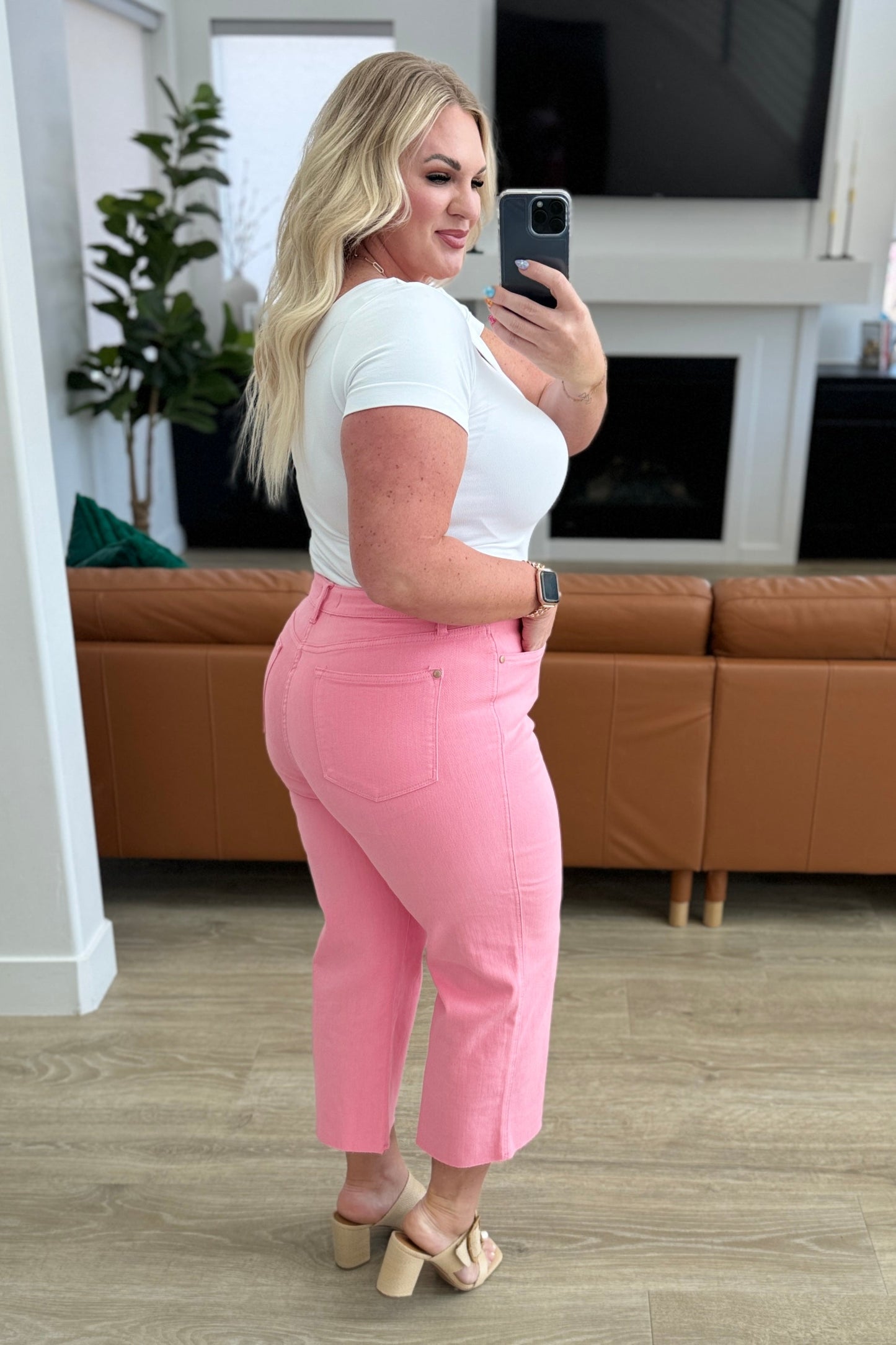 Judy Blue Lisa High Rise Tummy Control Top Wide Leg Crop Jeans in Pink