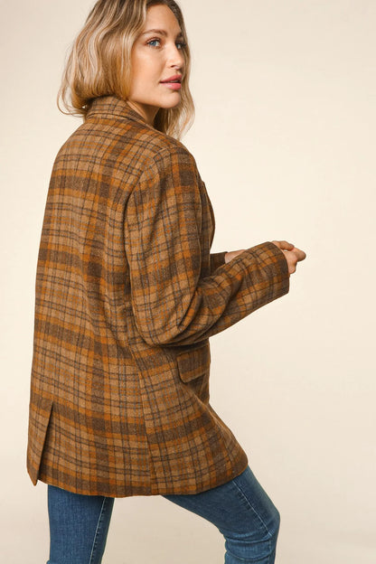 Bedford Plaid Collar & Lapel Button Down Blazer