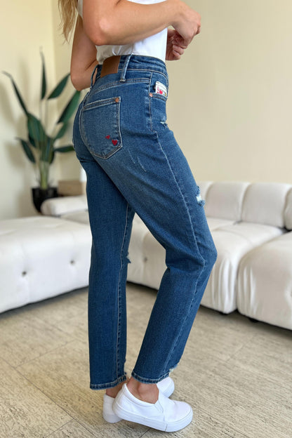 Judy Blue Las Vegas Queen Of Hearts Coin Pocket Boyfriend Jeans