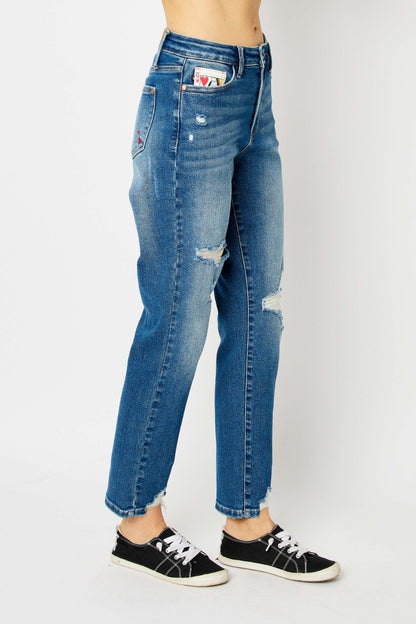 Judy Blue Las Vegas Queen Of Hearts Coin Pocket Boyfriend Jeans